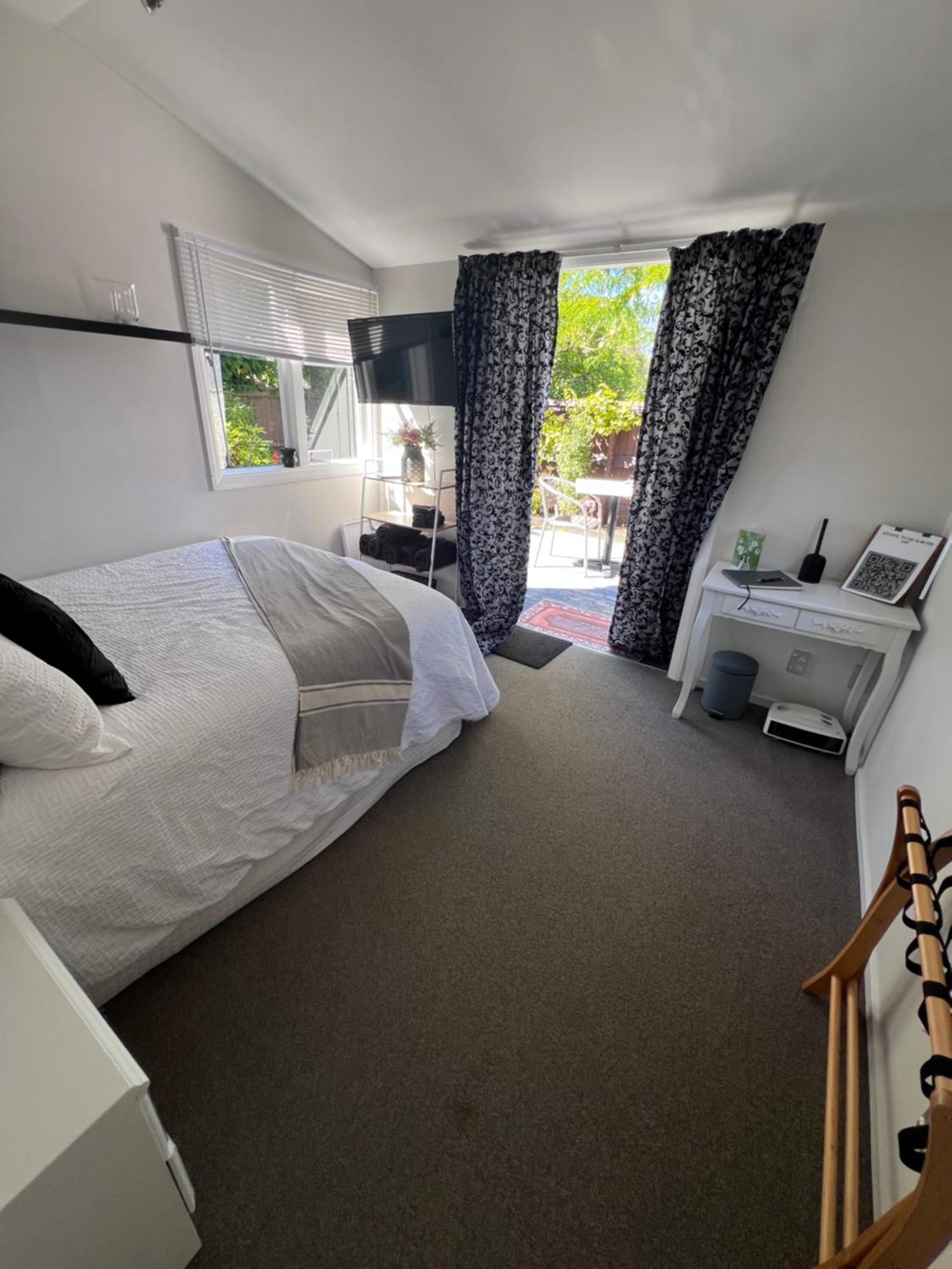 Gorgeous Villa, 7 Minutes From Airport Christchurch Buitenkant foto